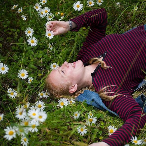 Meet your Posher, Sylvia - Picture 1 of 1